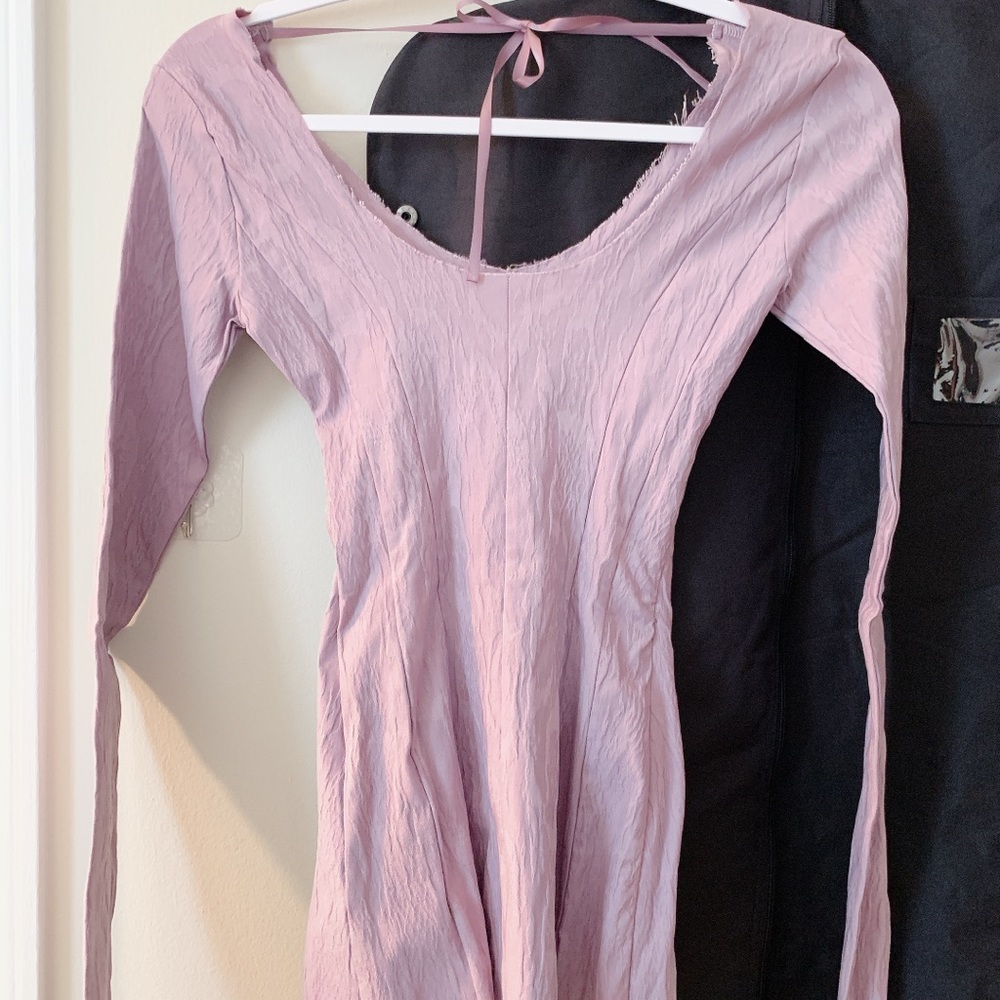 backless close fitting top